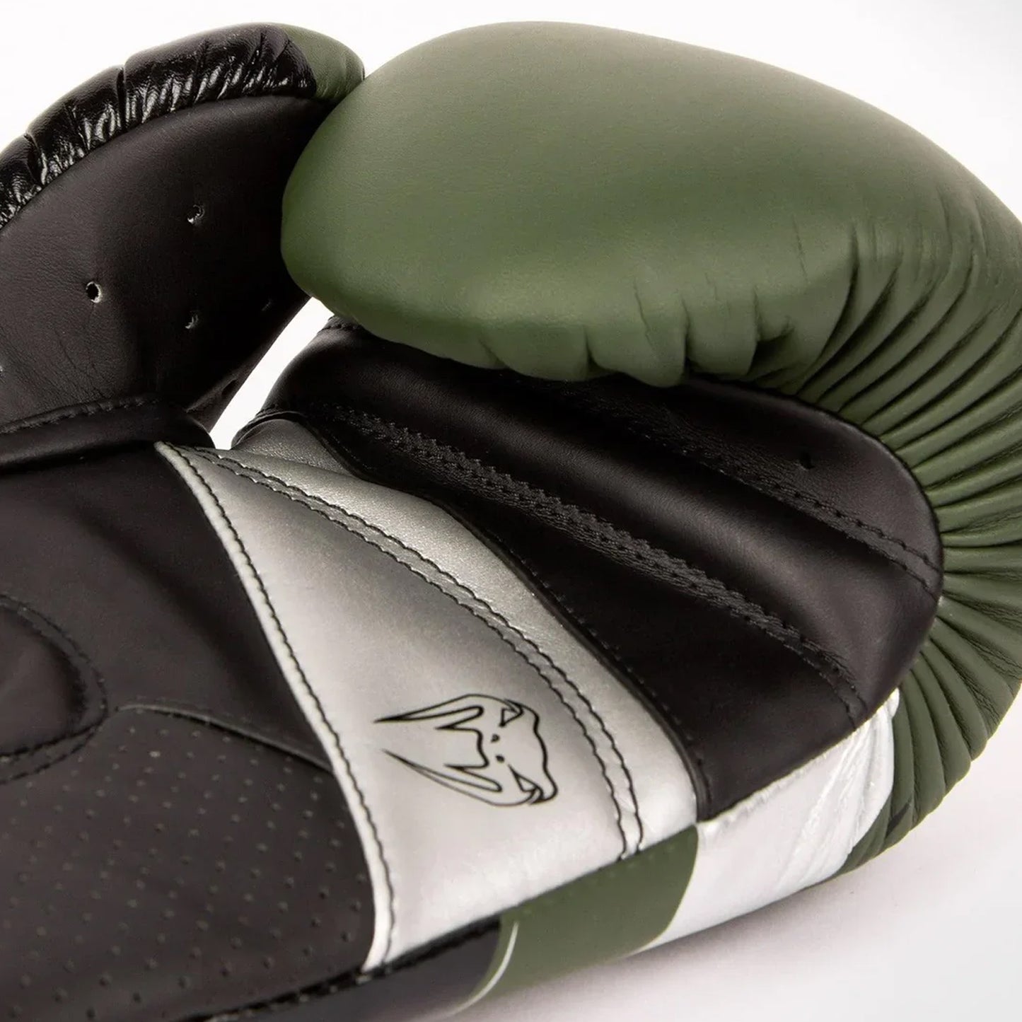 VENUM ELITE EVO KHAKI/SILVER - Boxing Gloves